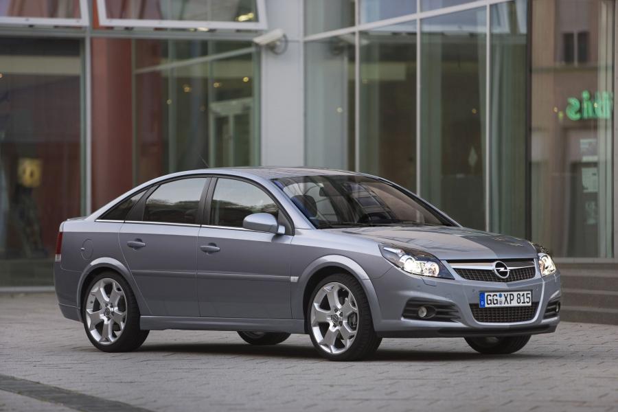  Opel Vectra GTS 2005 года  (фото 17 из 19)